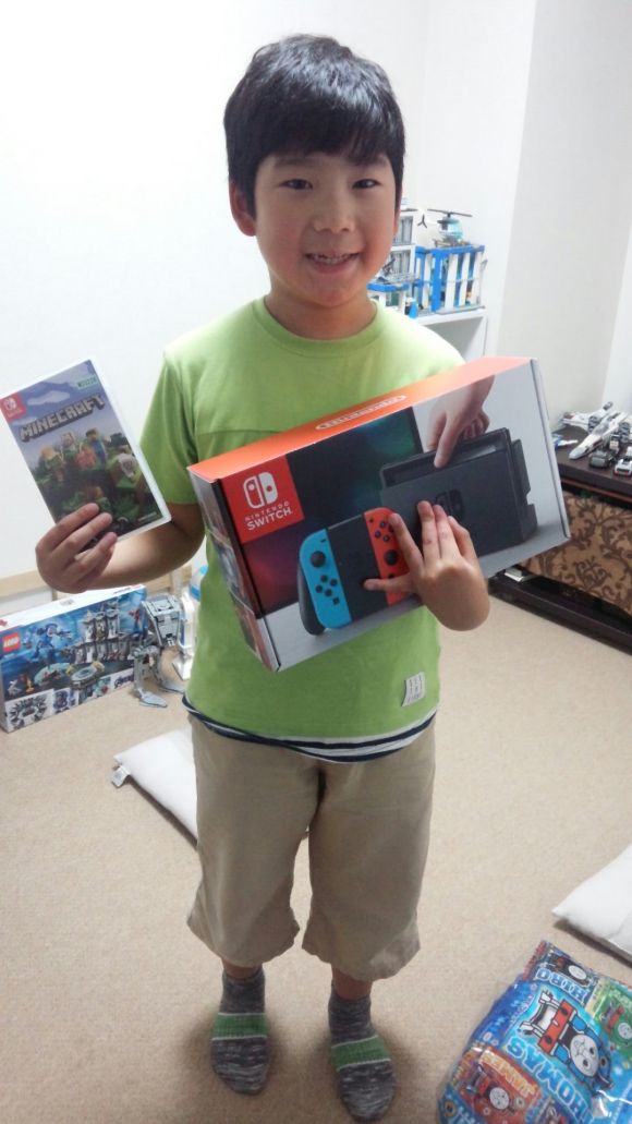 仙台市在住 息子へ買ってあげた任天堂 Nintendo Switch 新品が安かった